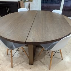 Round Dining Table 