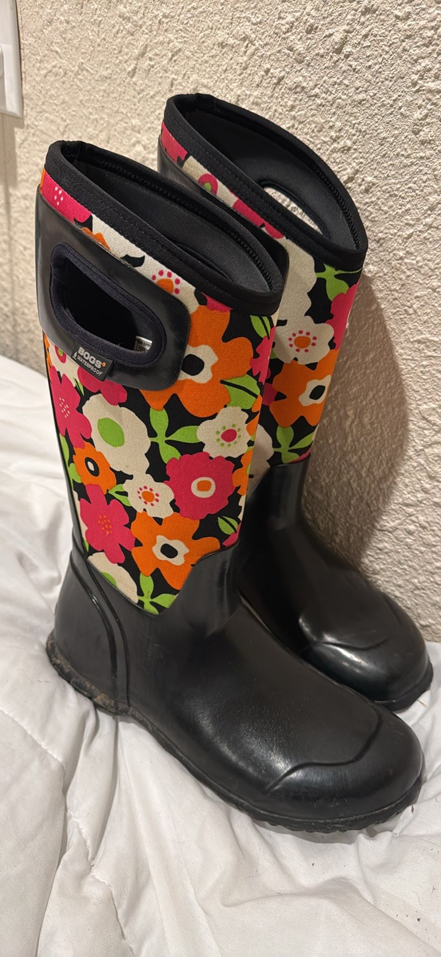 Bogs Boots For Women Size 9 Like New!