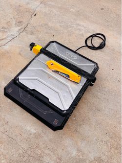 QEP 3/4 HP Wet Tile Saw with 7 in. Diamond Blade