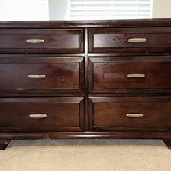 Crowne Mark Louis Philip set