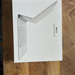 Apple iPad Magic Keyboard 