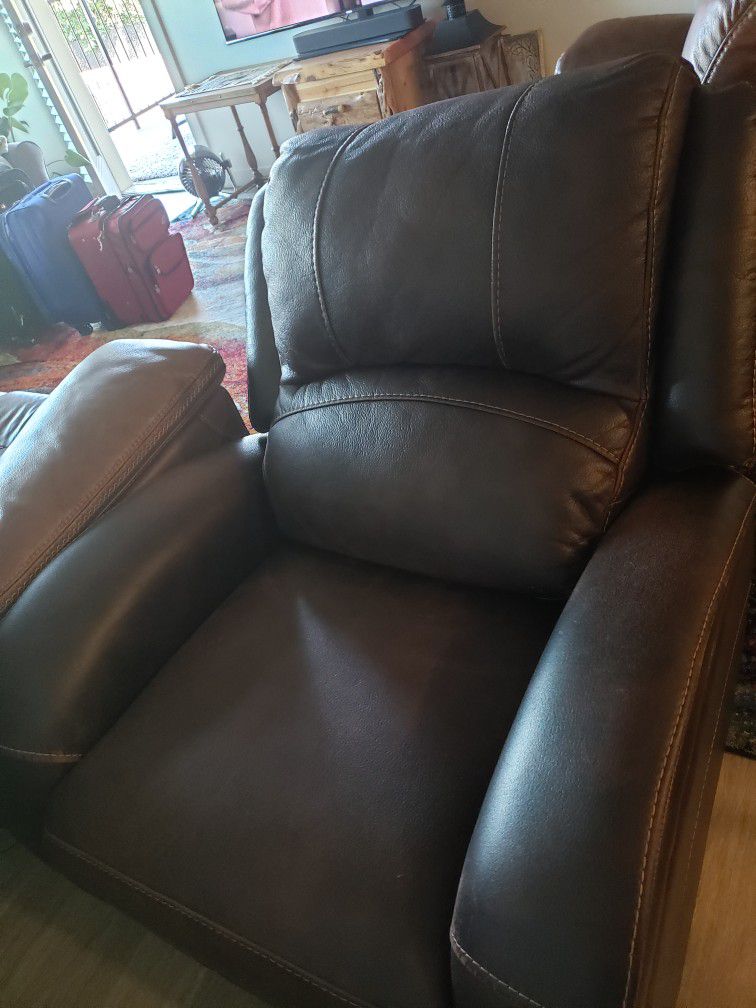 Brn Leather Recliner
