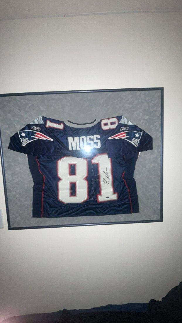 Randy Moss Autographed Framed Jersey