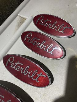 Peterbilt emblems