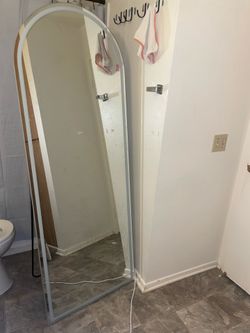 LED VANITY MIRROR