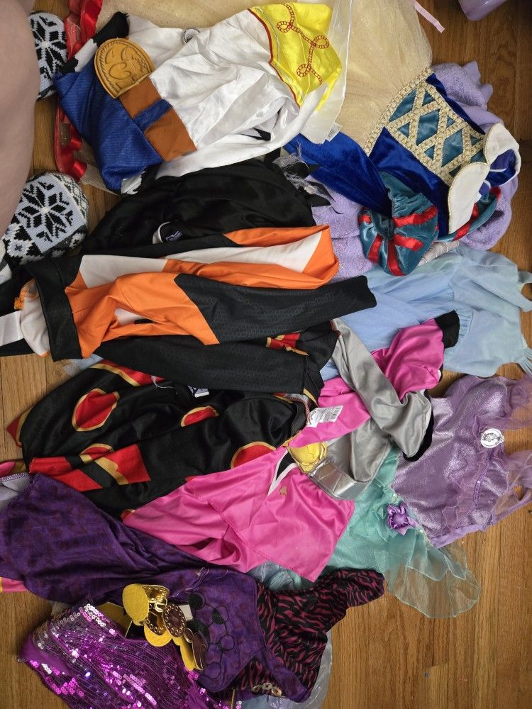 Free Items No Holds. See Description For Sizing On Items