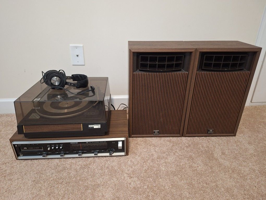 Vintage Sound Design Stereo System - Record 8 track Player