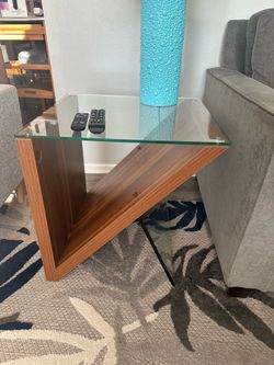 Coffee table and side table