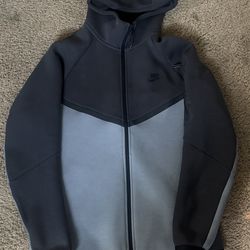 Nike tech size small