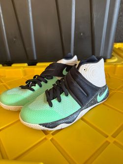 Kyrie 2 Nikes