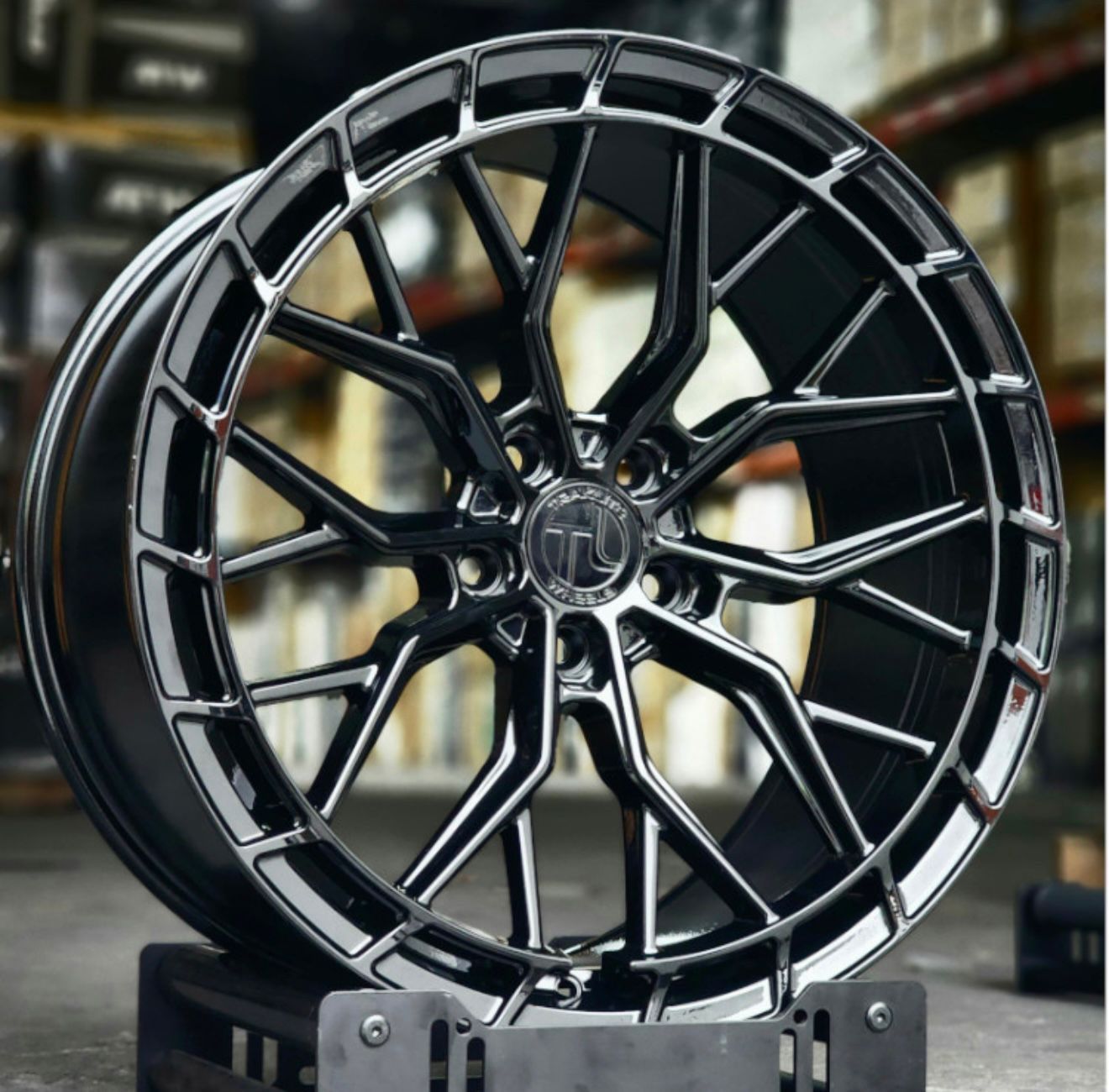 Rims 19 Traklite 5 Lugs 114.3 mm