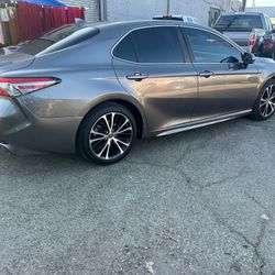 2019 Toyota Camry SE