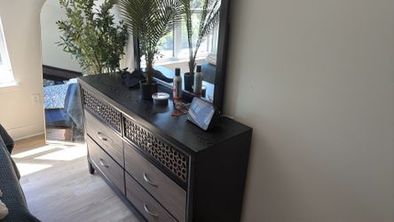 Bedroom set