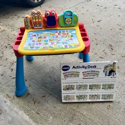 Vtech Touch and Learn Activity Desk Deluxe