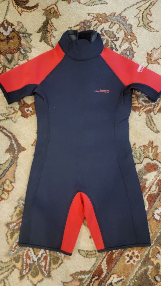 Youth Wetsuit Sz 10