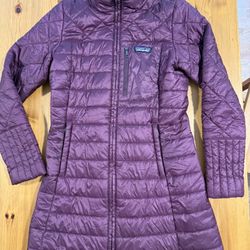 Patagonia Long Puff Jacket XS - Like New 