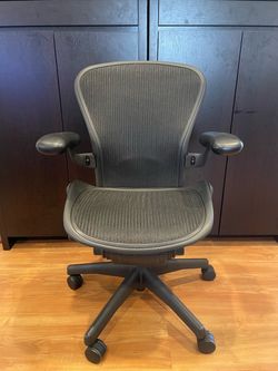 Herman Miller Aeron Size B Fully Loaded