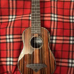 Flight Soprano Ukulele with Gig Bag – Like New