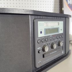 TEAC GF-350 Record Player AM/ FM TUNER