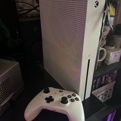 Xbox One S (working, good condition)
