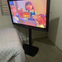 Panasonic 42 Inch Plasma tv  w/remote