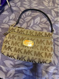 Michael Kors Jet Set Large Wristlet