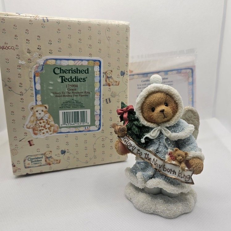 New CHERISHED TEDDIES GRACE BEAR FIGURINE NIB New Year Christmas Tree king

Mint condition, kept in the box, box has some spots/writing

GRACE
Angel h
