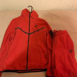 nike sportswear tech fleece full zip hoodie and joggers set university red