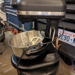 KitchenAid Matte Black Lift Mixer