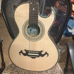 BAJO QUINTOS