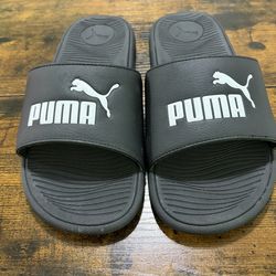 Boys puma slides size 6Y