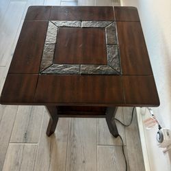 One End table/Nightstand