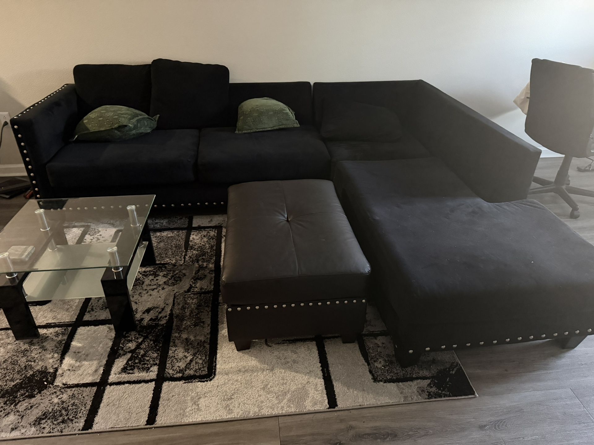 Sectional And Coffee Table 