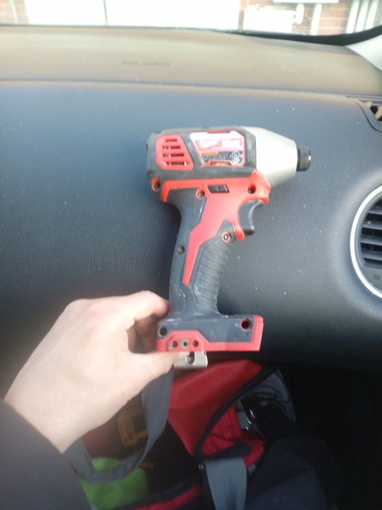 M18v Impact Driver
