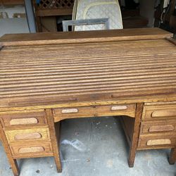 Classic Oak Roll Tambour Roll-Top Desk