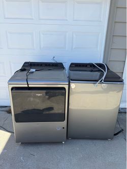 Samsung washer and dryer is great condition