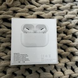 Apple AirPods Pro with MagSafe Wireless Charging Case - White