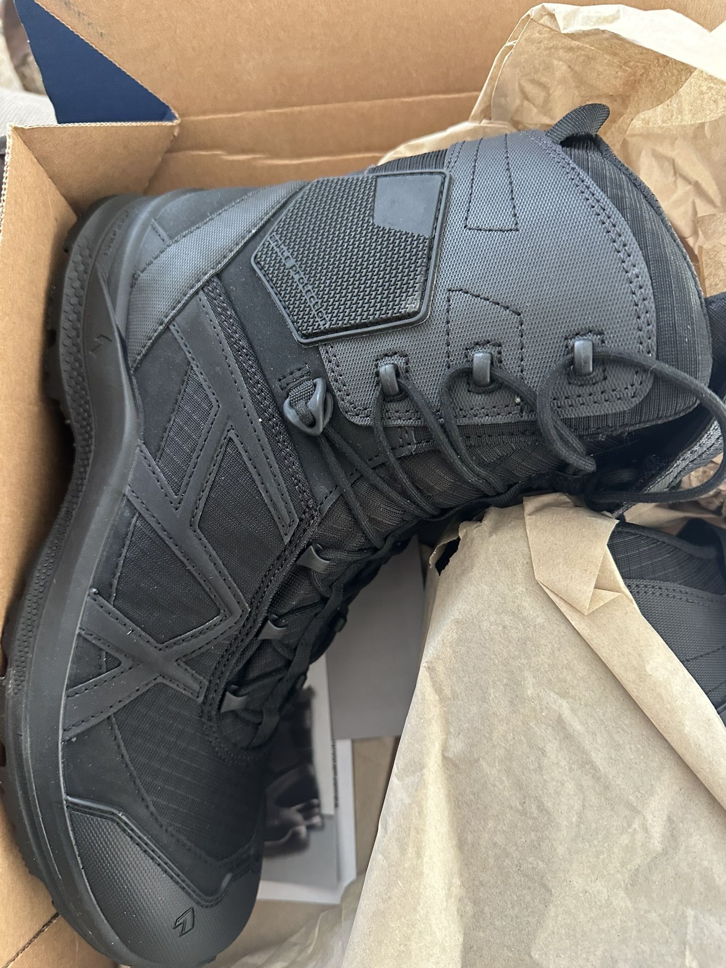 Black work boots size 9