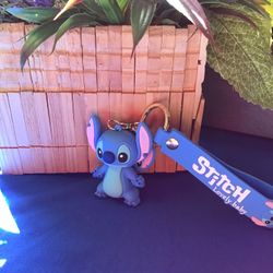 Stitch   Keychain  ———-llavero  New 
