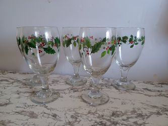 Set Of 5 - Vintage Libbey Holly and Berries Glass Stemware. 12 oz