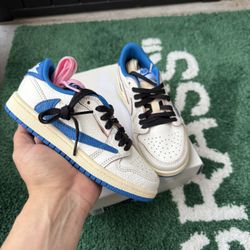 Jordan 1 Low x Travis scott fragment 