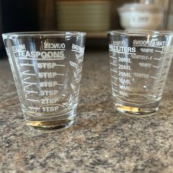 Set of 2 shot glass measuring cups
