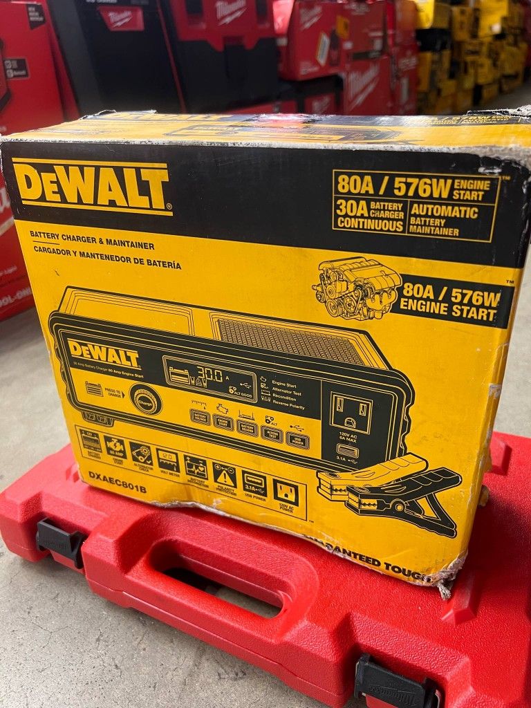 DeWalt 80 Amp 576W Battery Charger & Maintainer