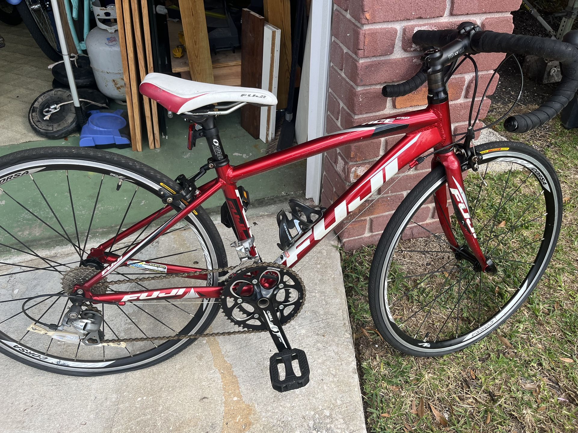 Fuji Ace 650 Pro Road Bike