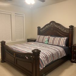 Luxurious King Bedroom Set