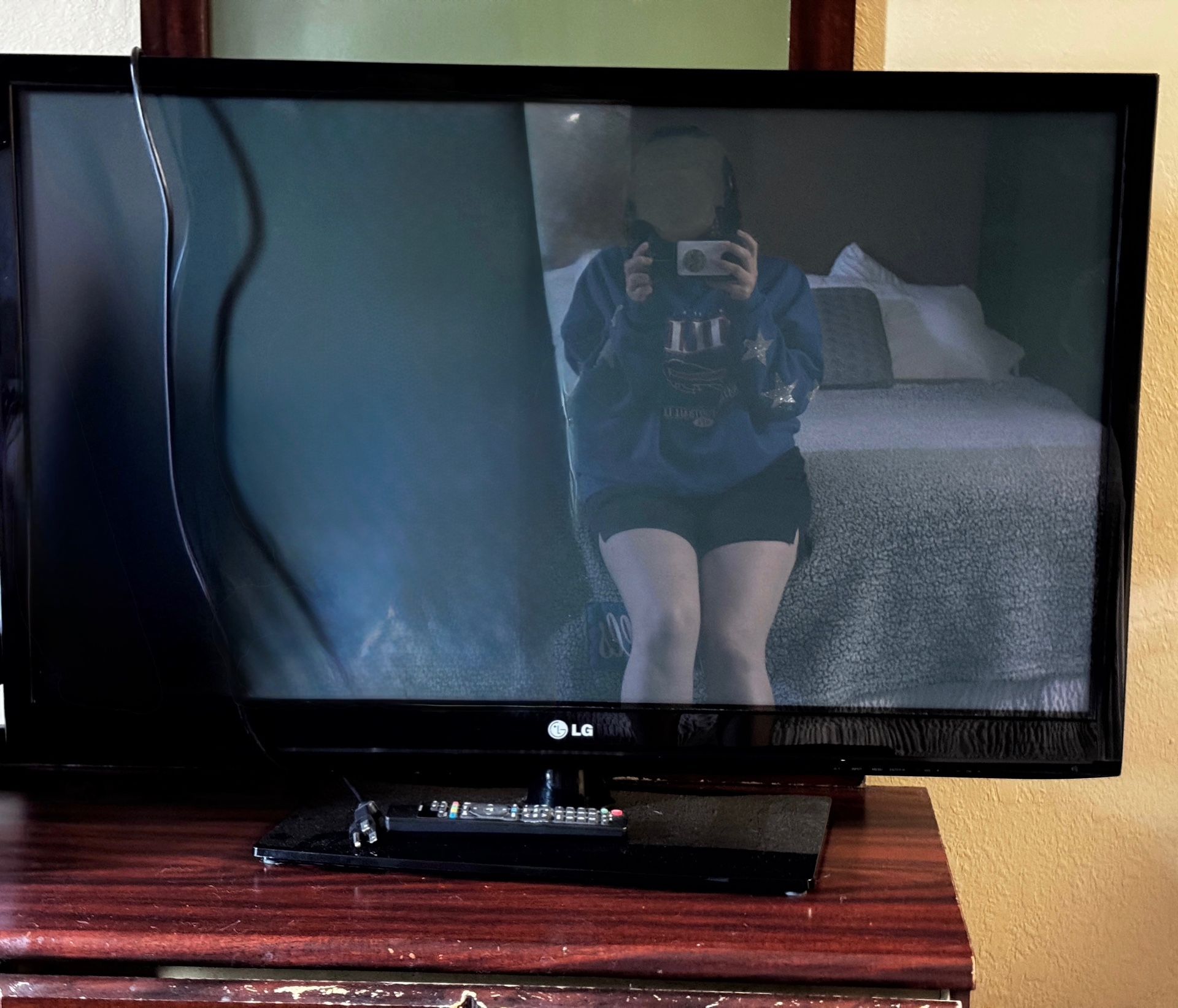 42” Plasma LG TV