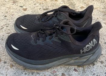 HOKA TRIPLE BLACK RUNNING