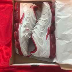 nike vapormax red and white