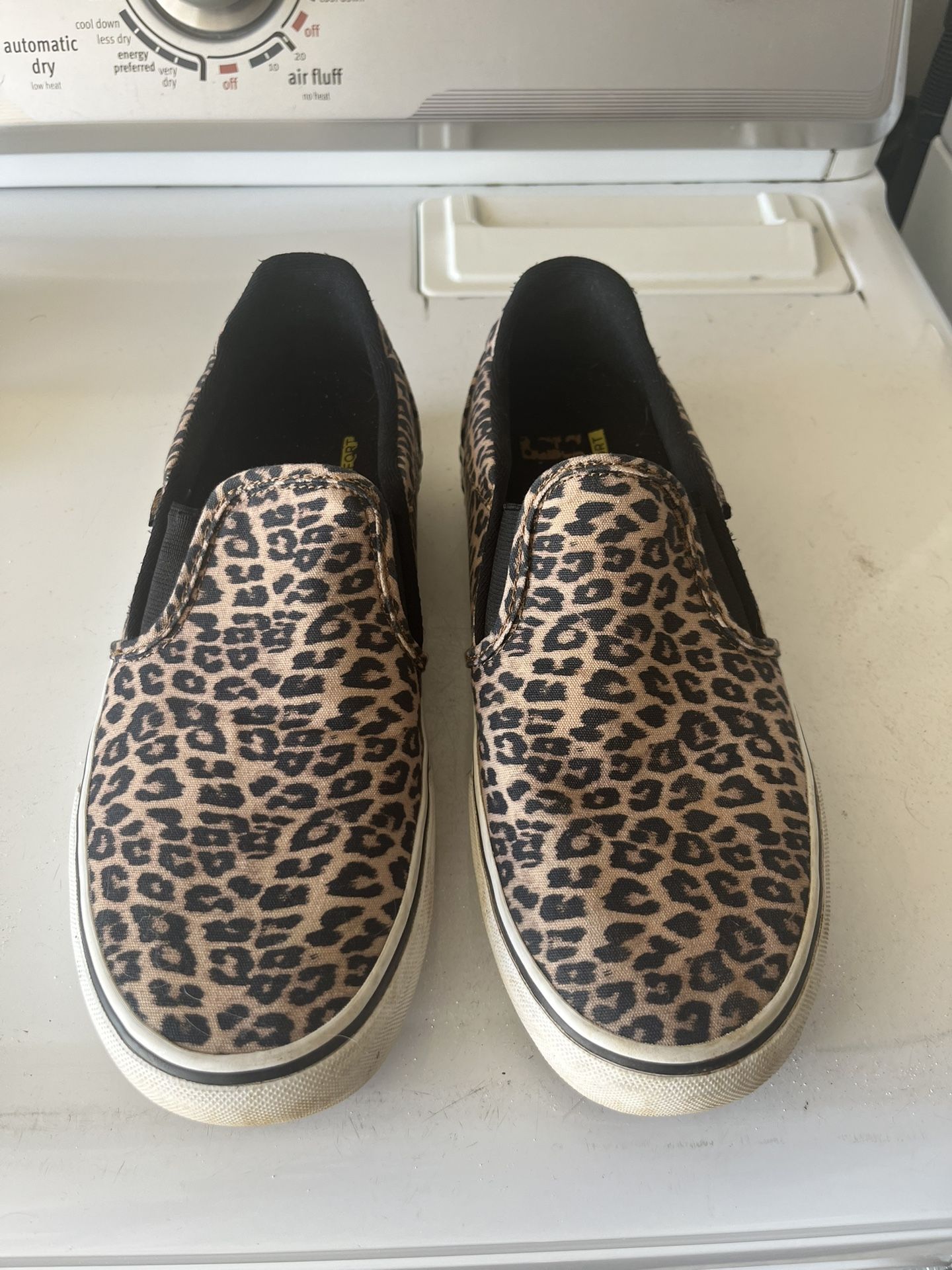 Vans Size 9.5 (women’s)
