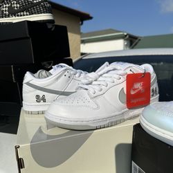 Supreme x Dunk Low SB ‘White Metallic Silver’